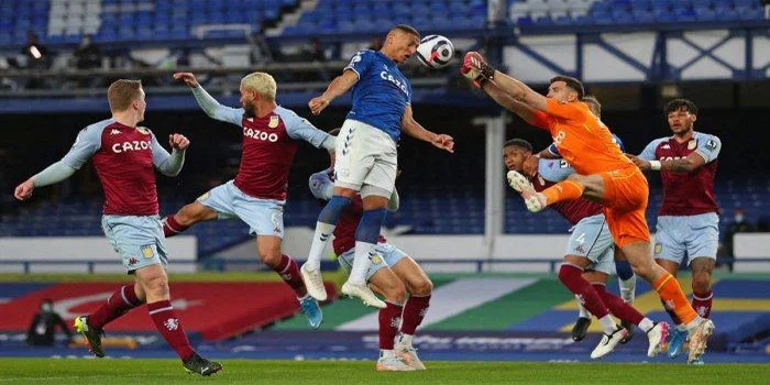 Hasil Pertandingan Aston Villa Vs Everton Dengan skor 3 - 2