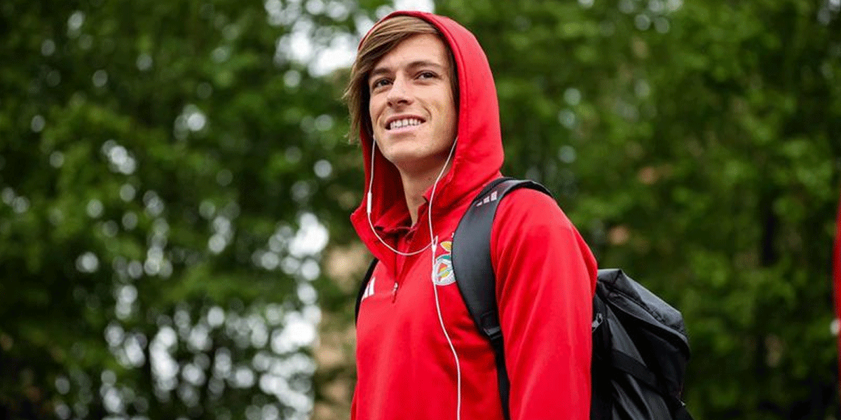 Real Madrid Incar Bek Benfica, Manchester United Siap Panen Keuntungan