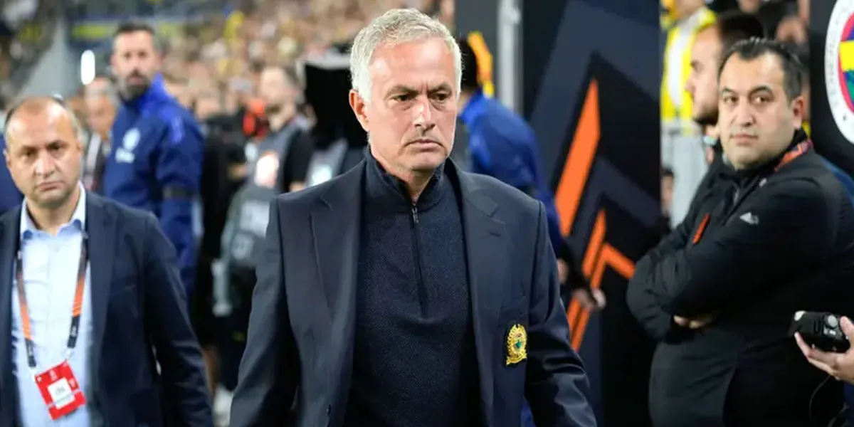 Jose-Mourinho-Dipecat-Fenerbahce-Setelah-Gagal-Lolos-ke-Liga-Champions