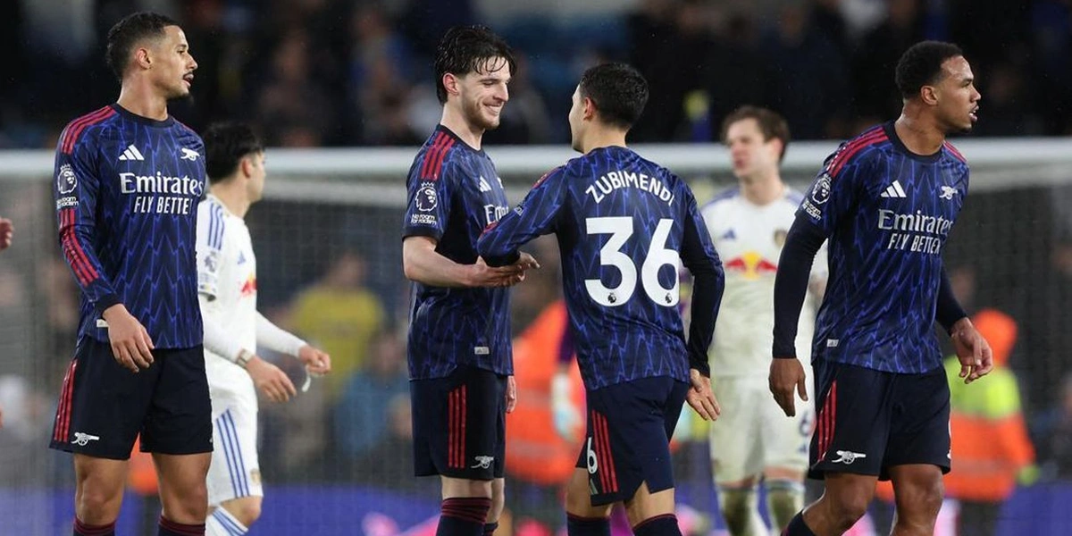 Leeds-Bangkit,-Arsenal-Tetap-Terkendali